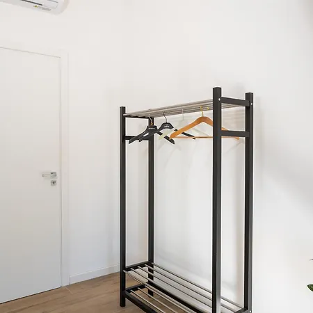 Casa Enea-camera Matrimoniale Con Bagno Privato-appartamento Condiviso Con Host Homestay Florence