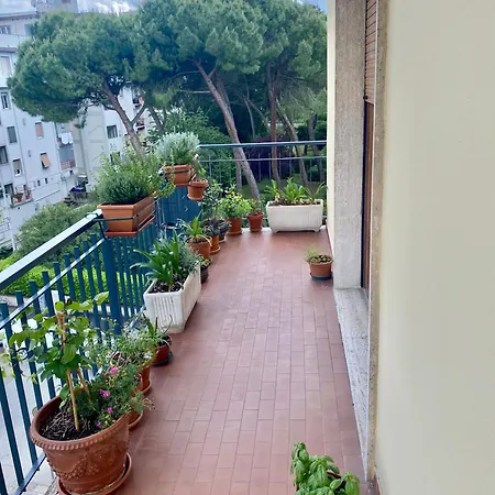 Homestay Casa Enea-camera Matrimoniale Con Bagno Privato-appartamento Condiviso Con Host Florence
